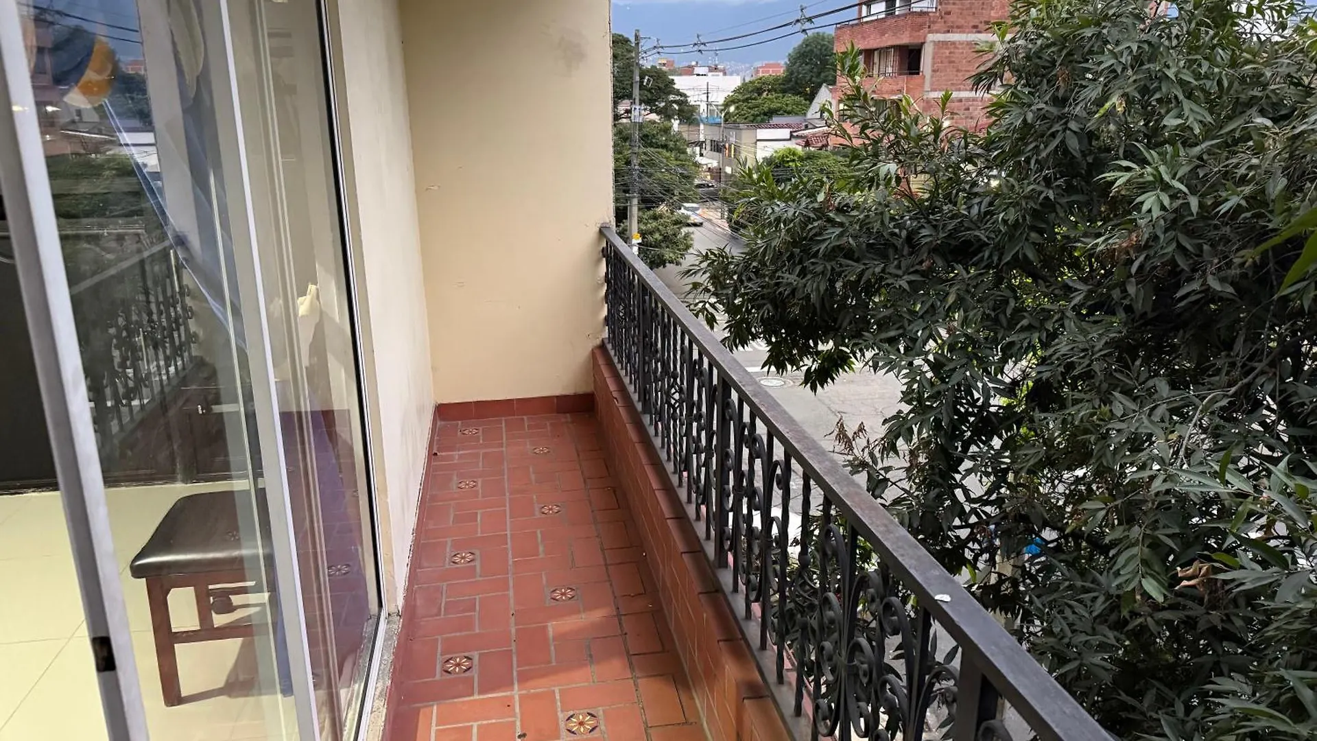 Amplia habitacion con balcon Medellín 0*,  Colombia
